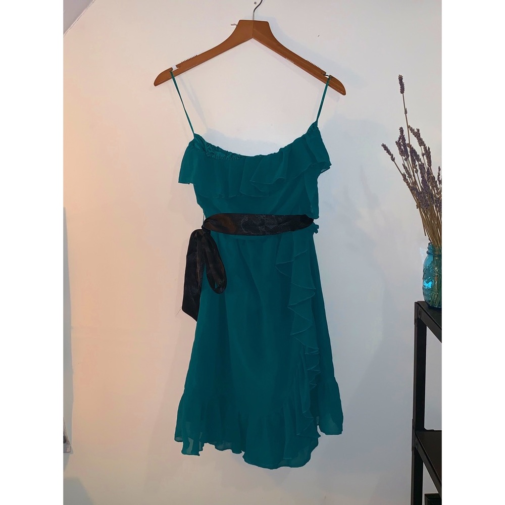 🔆H&M NWOT Emerald Strapless Dress with Black Sash
